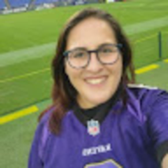 Meet your Posher, Becca - Picture 1 of 1